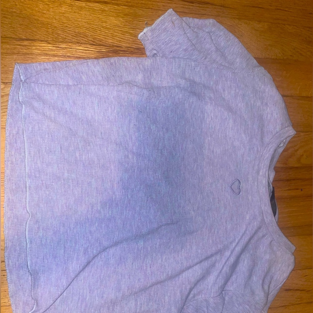 Crop top shirt for cheapp!!